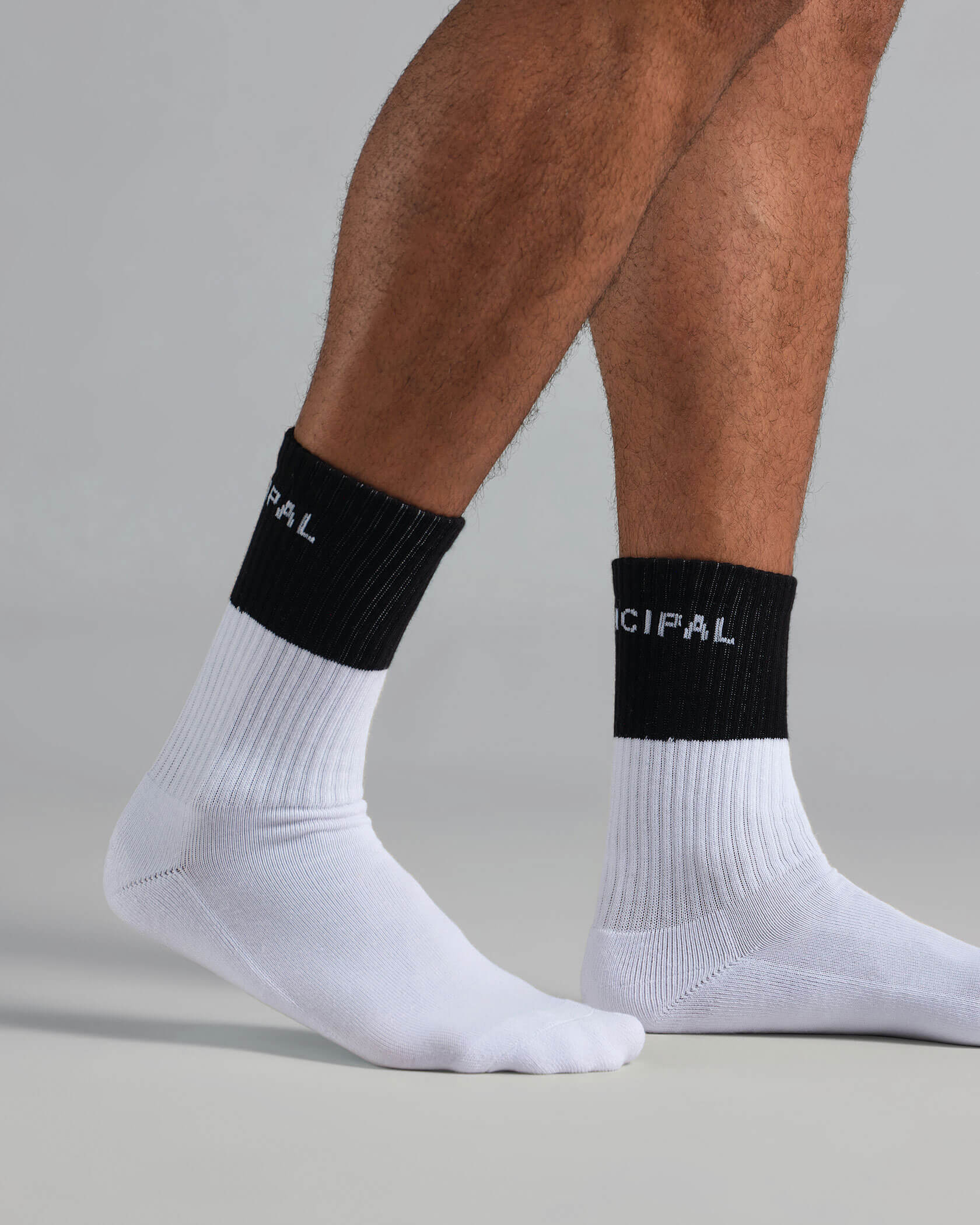 Drip Drop Socks |White / Black| front