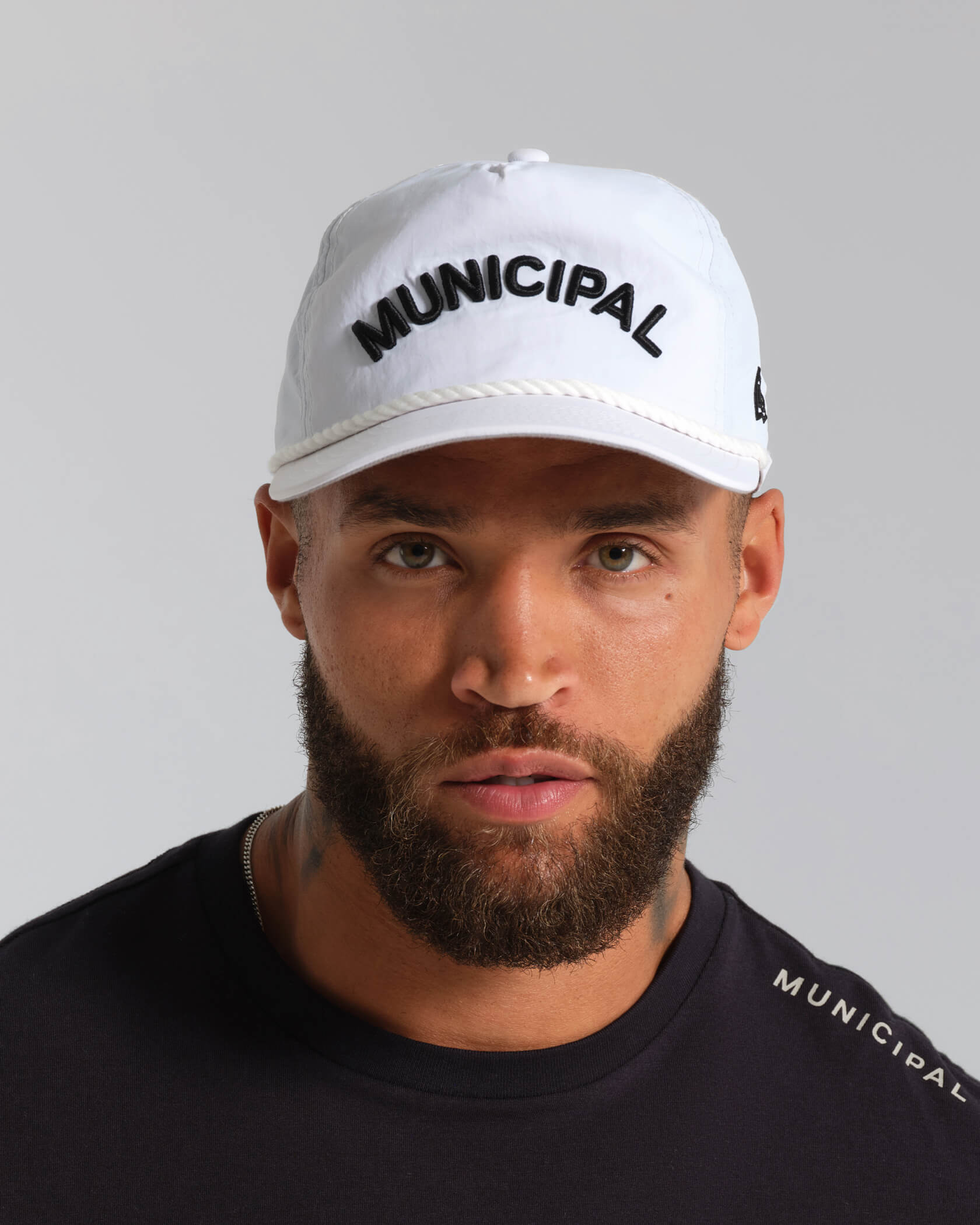 Trophy Performance Hat |White / Black| front