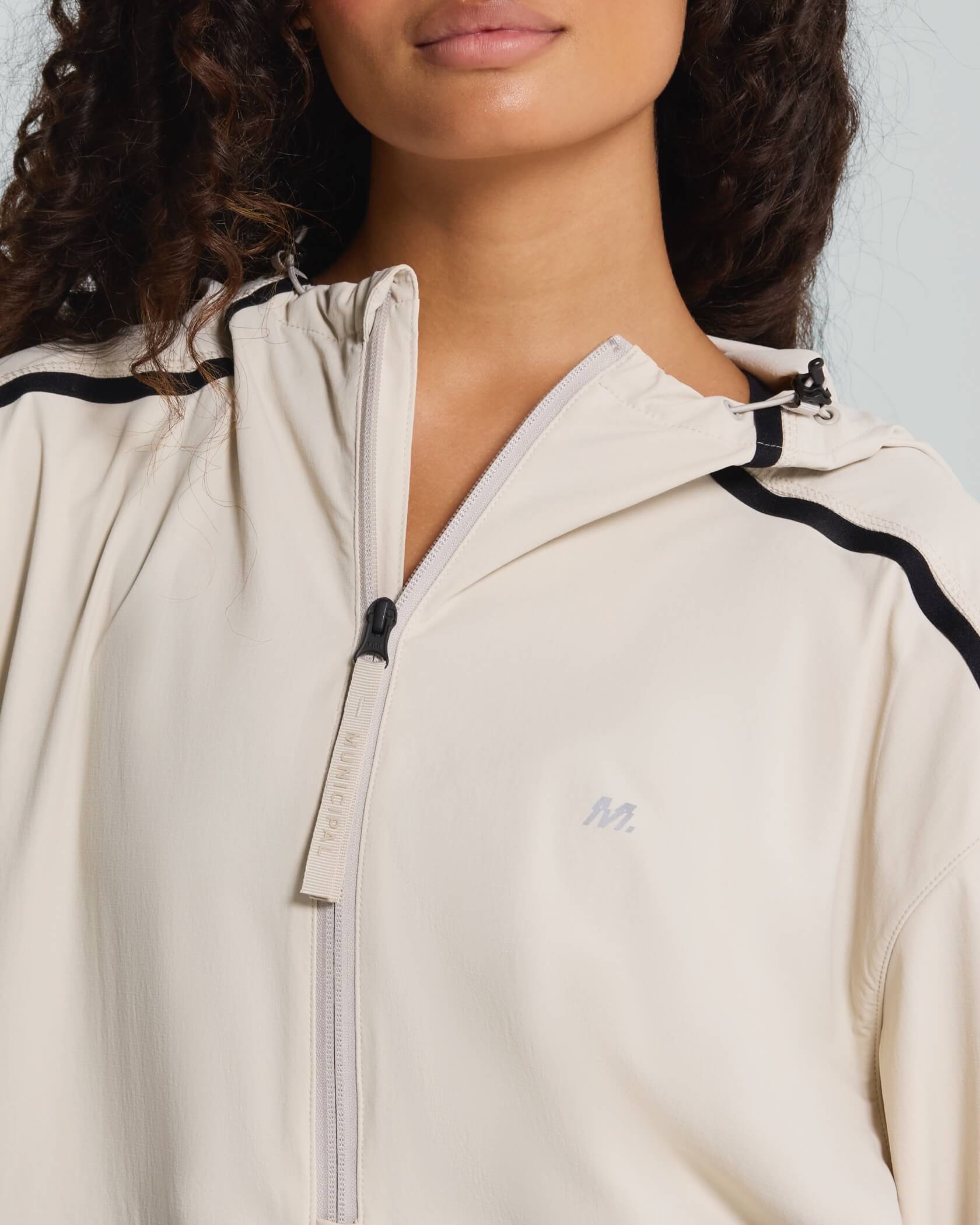 Women's Momentum Half Zip Anorak |Silver Lining| detail