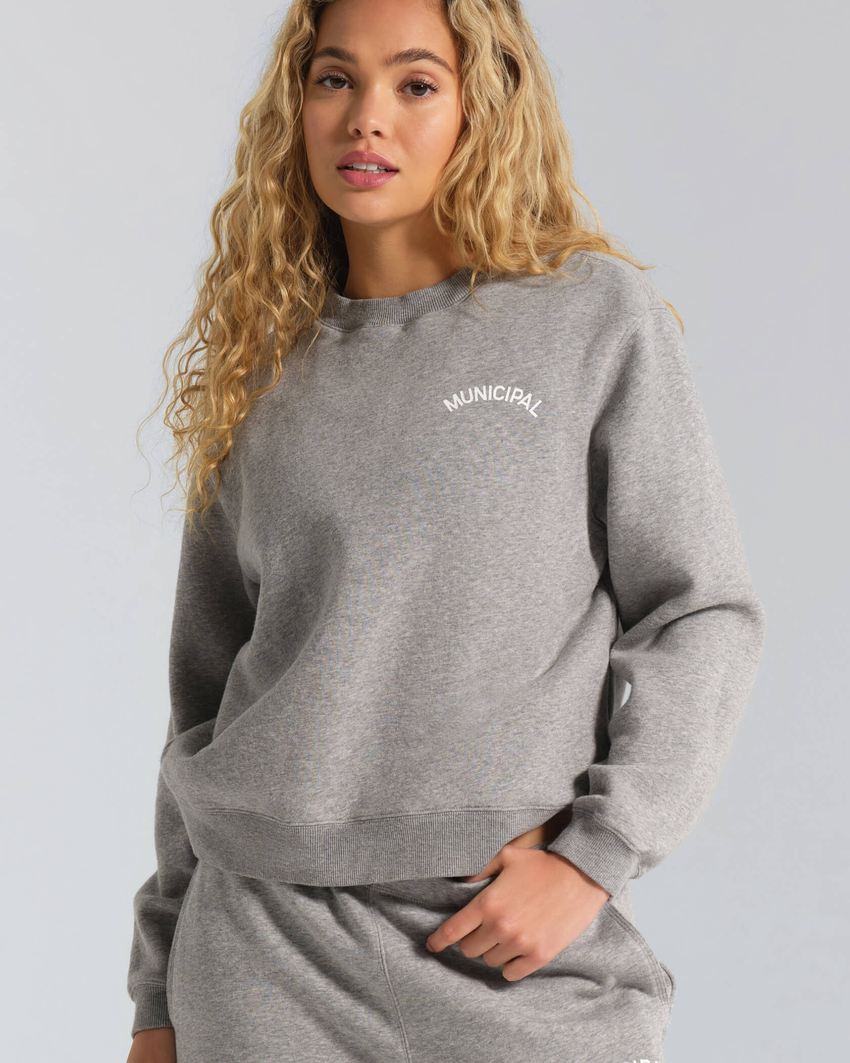 Women's Varsity Crew Neck |Athletic Gray Heather / White| front